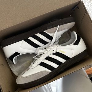 Adidas Samba OG Men’s 7.5, Women’s 8.5